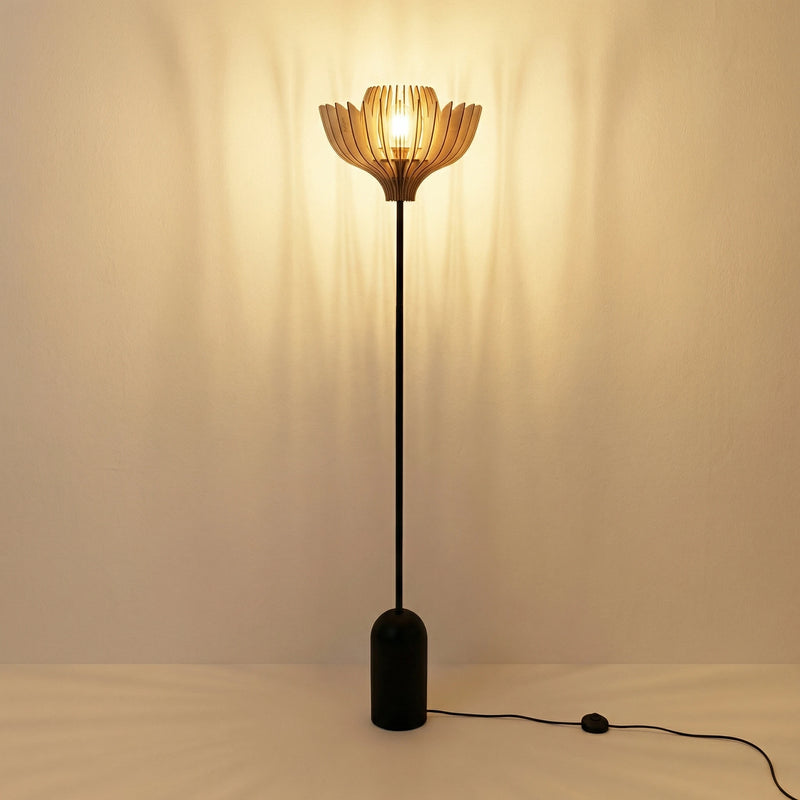 Tullia teinté Chêne | Lampadaire